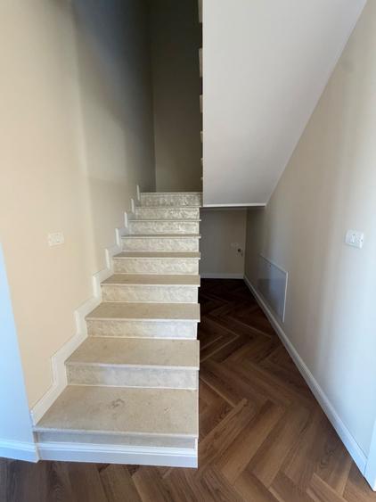 Casă cu 4 camere în Giroc