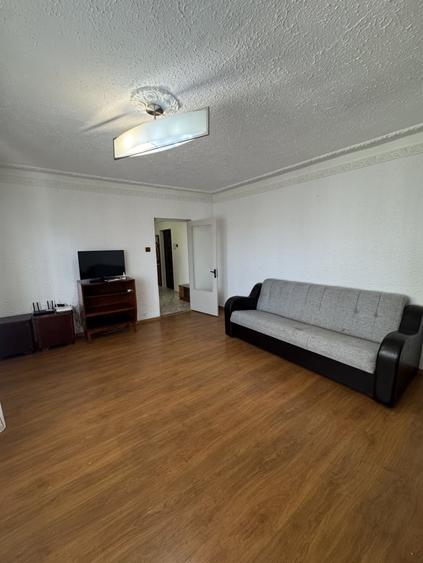 Apartament cu 2 camere decomandat în Cantacuzino