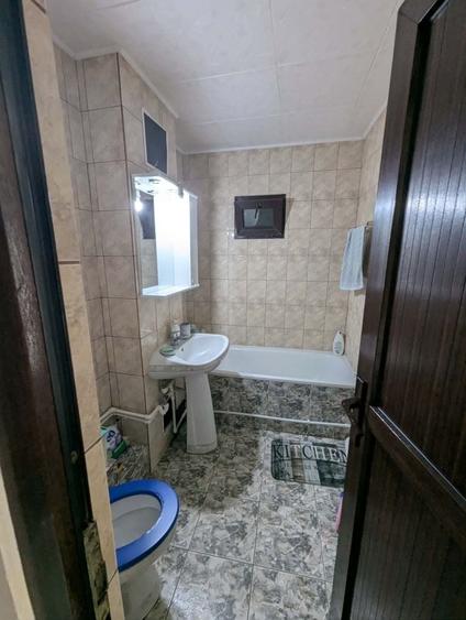Apartament cu 2 camere decomandat în 1 Mai
