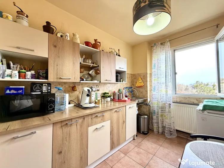 Apartament cu 2 camere semidecomandat, mobilat în Cetății