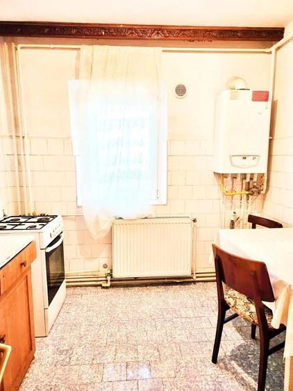 Apartament cu 2 camere decomandat în Exterior Vest