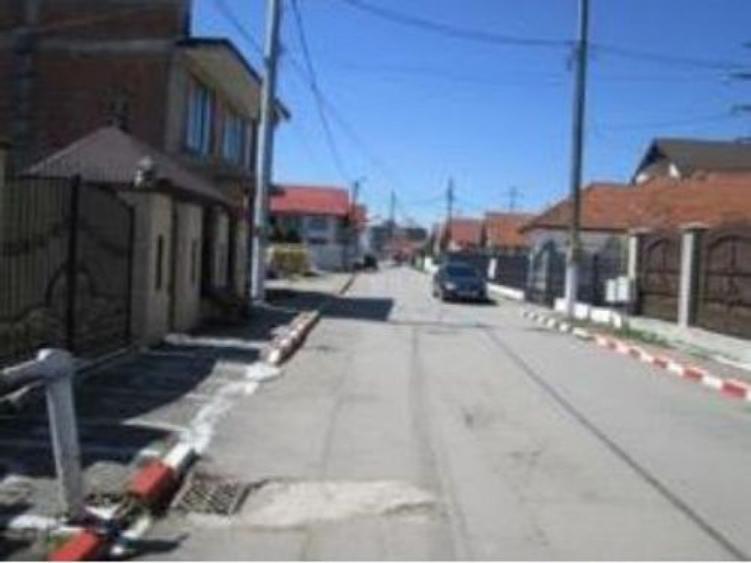 Casă cu 5 camere cu Teren 670 Mp în Central