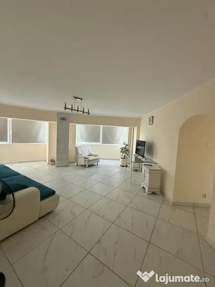 Apartament cu 3 camere decomandat în Alba Iulia