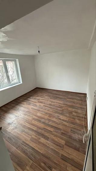 Apartament cu 3 camere decomandat în Păcurari