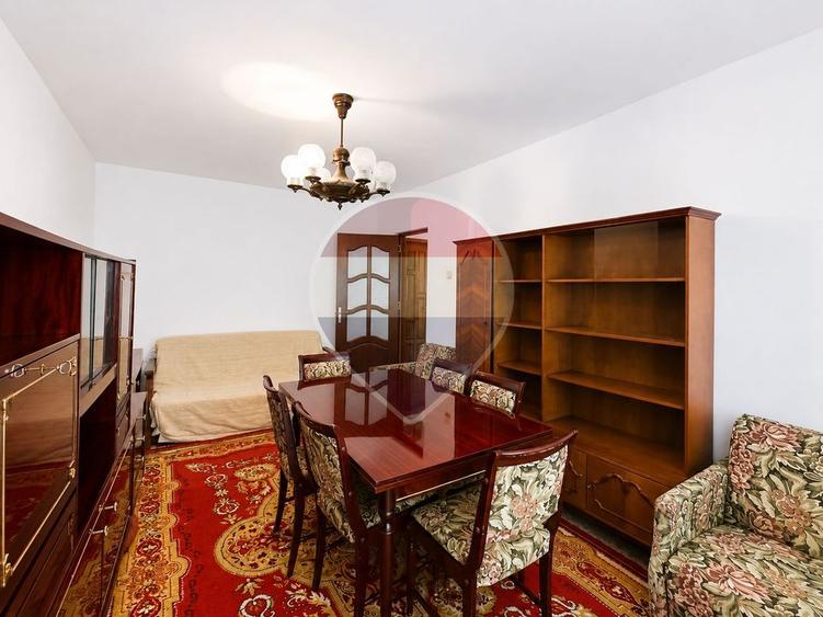 Apartament cu 3 camere în Răcădău
