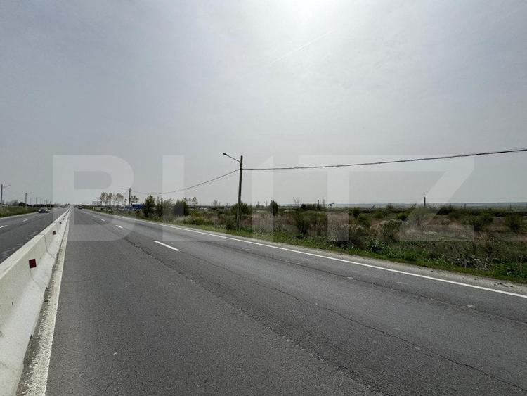 Teren Construcții intravilan de 2469 mp, în Vest