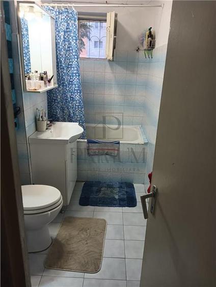 Apartament cu 3 camere decomandat în Dorobanților