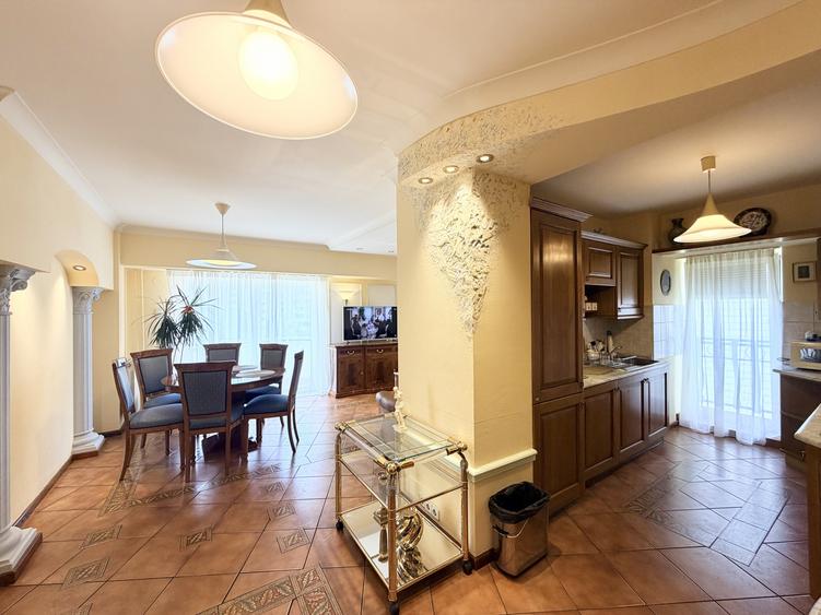 Apartament cu 2 camere decomandat, mobilat în Libertății