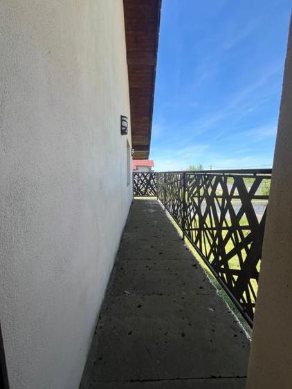 Casă individuală cu 4 camere cu Canalizare în Aeroport