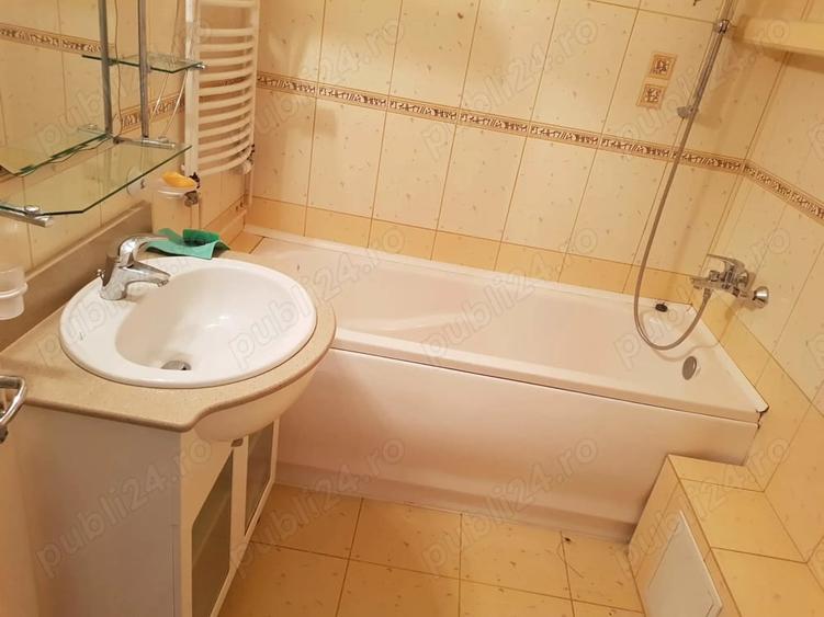 Inchiriez apartament cu 4 camere in Zamca - 3