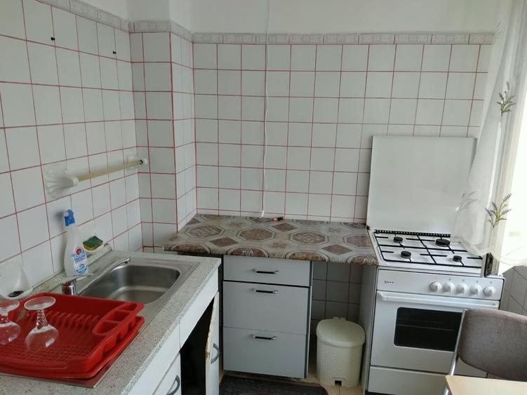 Apartament cu 2 camere semidecomandat, mobilat în Iancului