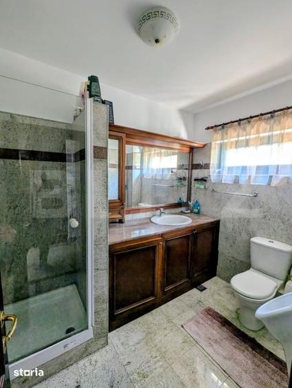 Casă cu 4 camere cu Teren 1000 Mp în Granit
