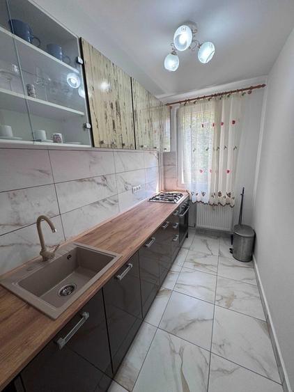 Garsonieră decomandată în Central