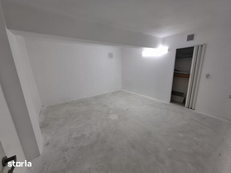 Spațiu comercial, de 200 mp, în Mioriței