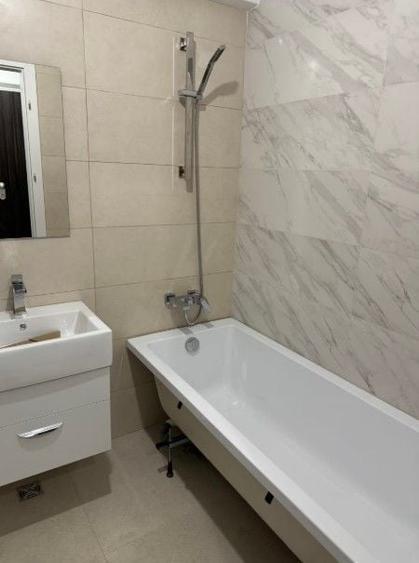 Apartament cu 3 camere decomandat în Tătărași