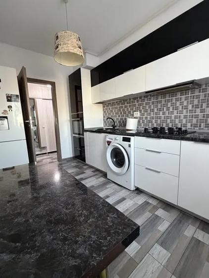 Apartament cu 2 camere decomandat, mobilat în Păcii