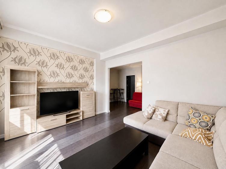 Apartament cu 2 camere decomandat în Calea Victoriei
