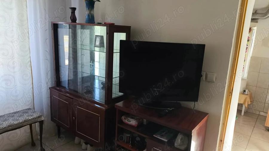 Casă cu 3 camere cu Teren 993 Mp în Pesac