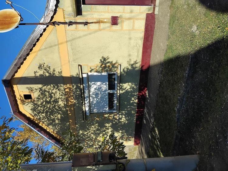 Casă cu 3 camere cu Teren 1400 Mp în Central
