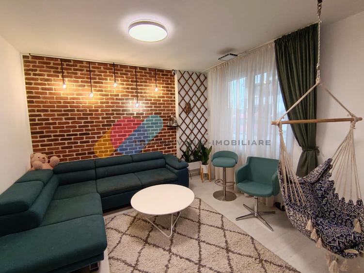 Apartament cu 3 camere decomandat, mobilat în Sopor