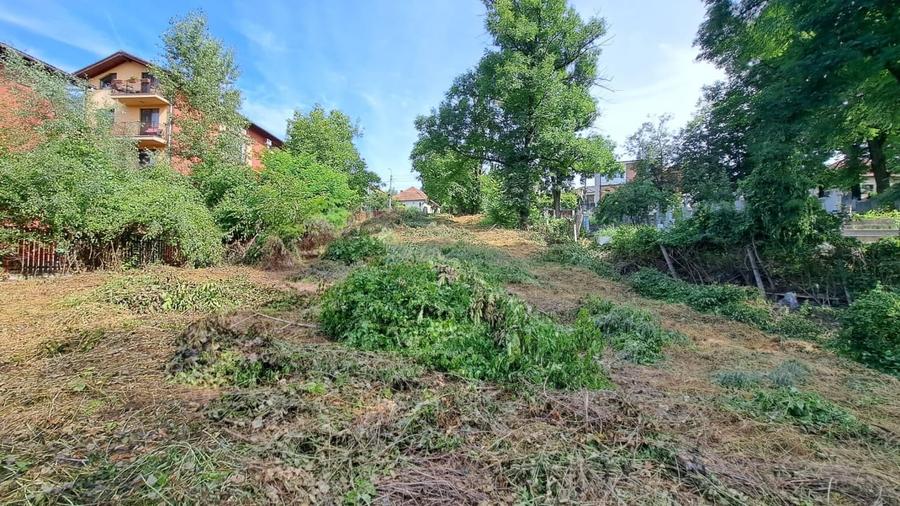 Teren Construcții intravilan de 1000 mp, în Dâmbul Rotund