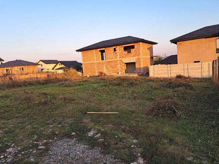 Teren de 408 mp, în Valea Adâncă