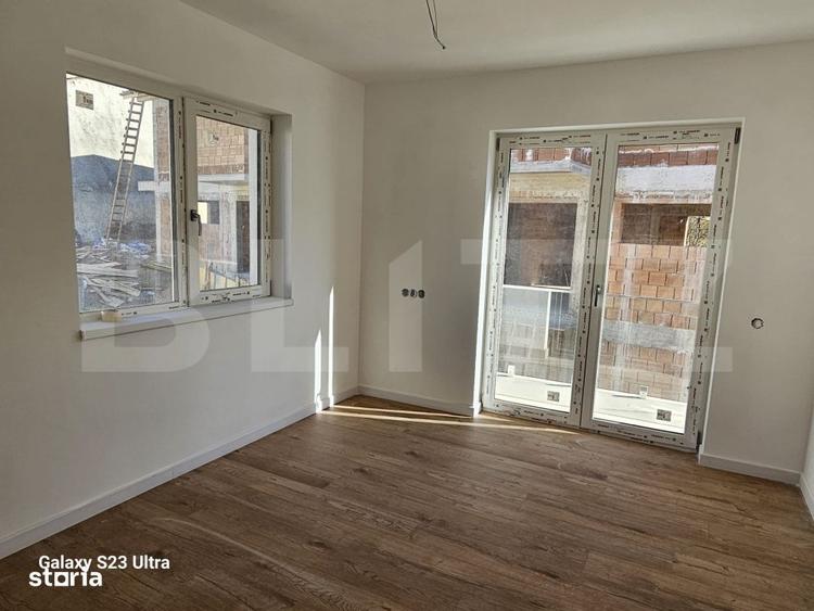 Casă cu 4 camere cu Teren 275 Mp în Tăuți
