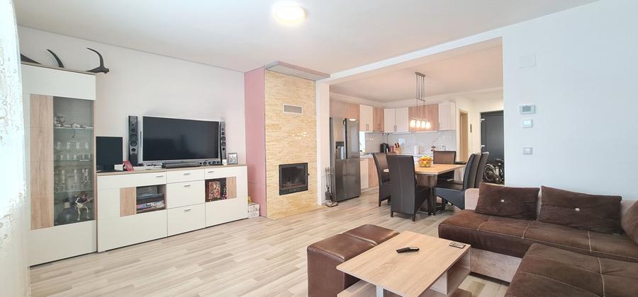 Duplex cu 4 camere cu Canalizare în Tărlungeni