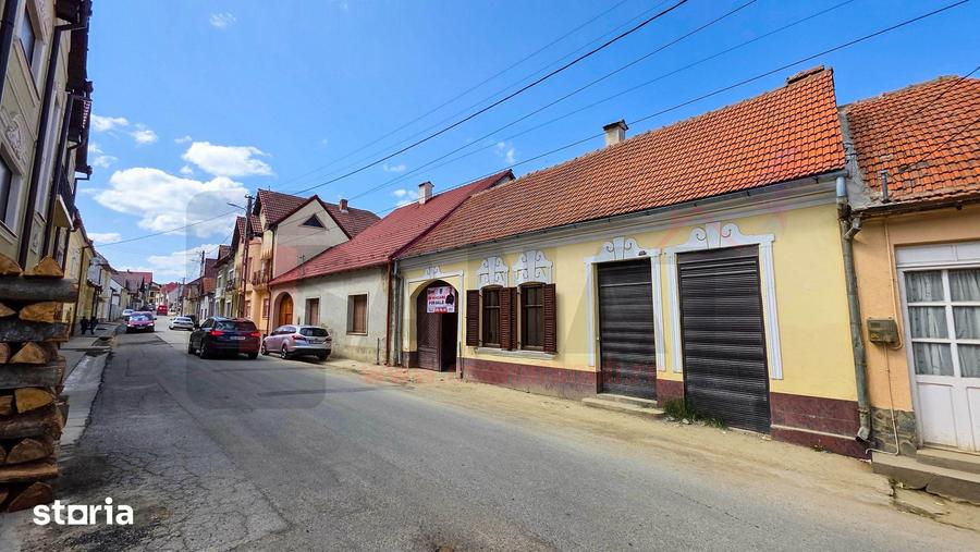 Casă cu Teren 443 Mp în Poiana Sibiului