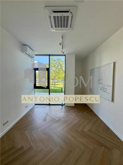 Spațiu comercial, de 160 mp, în Albert