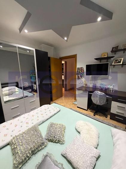 Apartament cu 3 camere semidecomandat, mobilat în Dristor