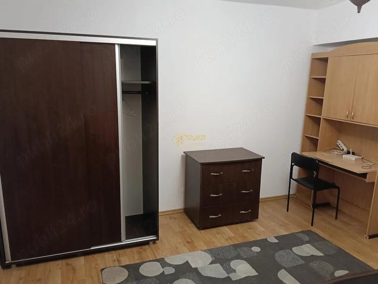 Garsonieră decomandată în Gară