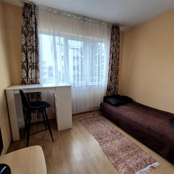 Garsonieră decomandată în Central
