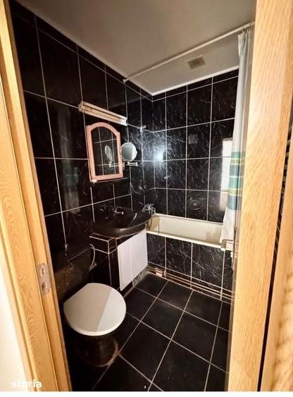 Apartament cu 2 camere semidecomandat în Traian