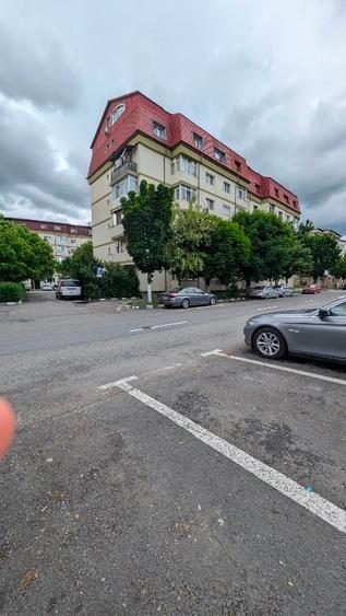 Apartament cu 2 camere decomandat în Ostroveni