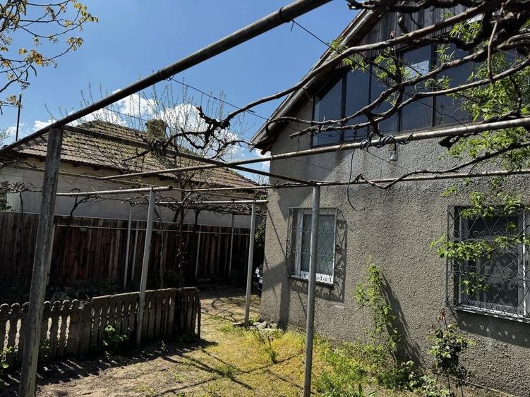 Casă cu 2 camere în Malu Mare