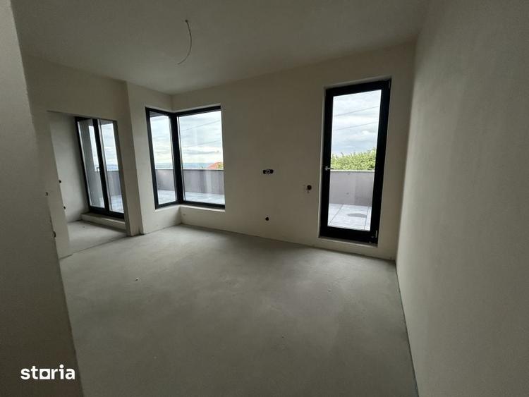 Casă cu 5 camere cu Teren 400 Mp în Făget
