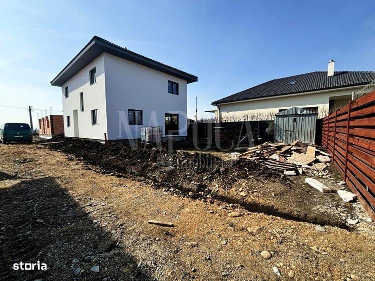 Casă cu 4 camere în Juc-Herghelie