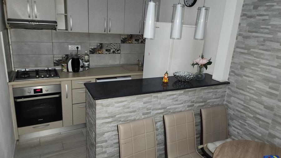 Apartament cu 2 camere decomandat în Drumul Taberei