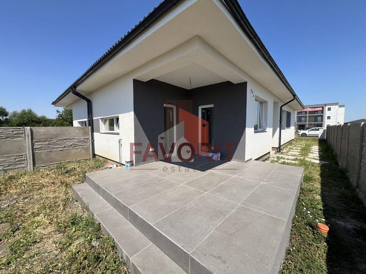 Duplex cu 3 camere cu Canalizare în Bucovăț (Remetea Mare)
