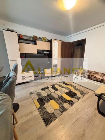 Apartament cu 2 camere decomandat în Est