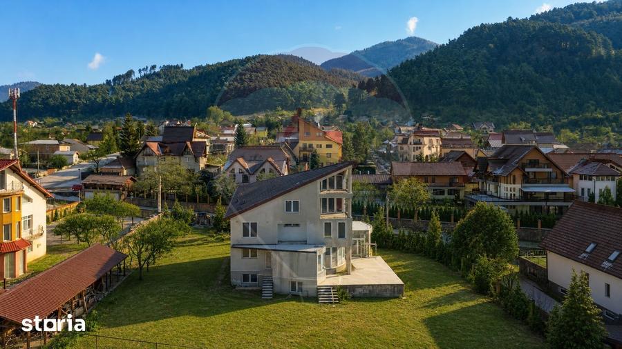 Casă cu Teren 1322 Mp în Bunloc