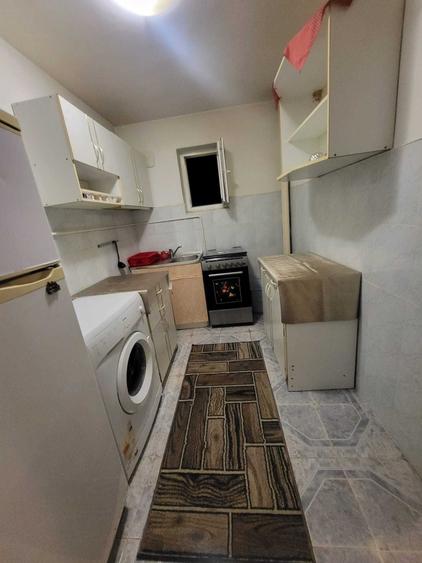 Apartament cu 2 camere semidecomandat în Podu Roș