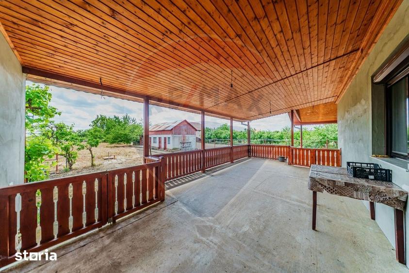 Casă cu 7 camere cu Teren 1588 Mp în Zădăreni