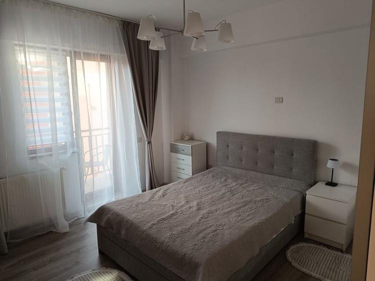 Apartament cu 4 camere decomandat în Unirii