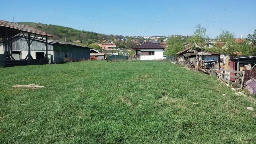 Teren de 580 mp, în Dezmir