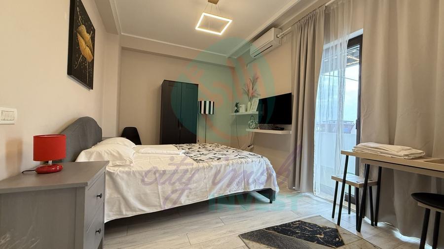 Apartament cu 6 camere decomandat în Floreasca