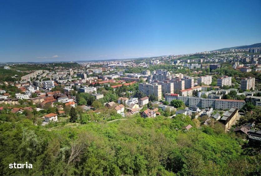 Casă cu 4 camere în Central