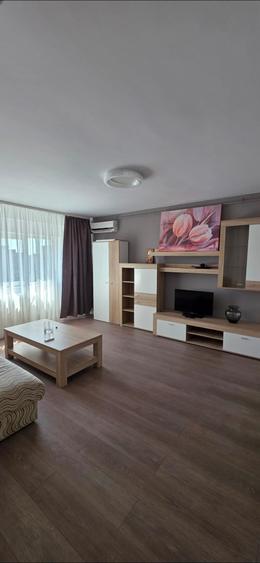 Apartament cu 2 camere decomandat în 13 Septembrie