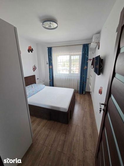 Apartament cu 4 camere decomandat în Orașul de Jos
